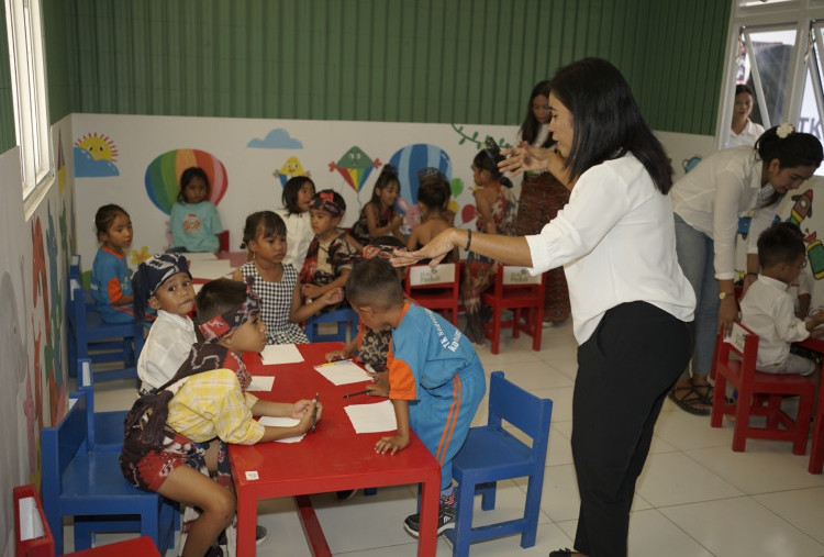 Hadiah untuk Masa Depan: PLN Sulap Sampah Jadi Sekolah bagi Anak-Anak Sumba