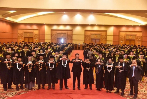 Wisuda Mahasiswa STIE Aprin Palembang, Jadilah Sarjana Intelek 