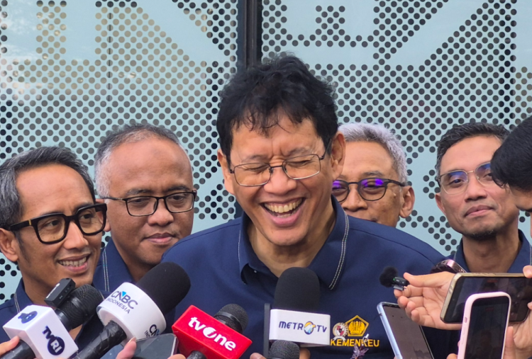 Senyumnya Tetap Disanjung Prabowo saat Dolar Naik, Purbaya Santai: Enggak Apa-Apa Nanti Diperbaiki
