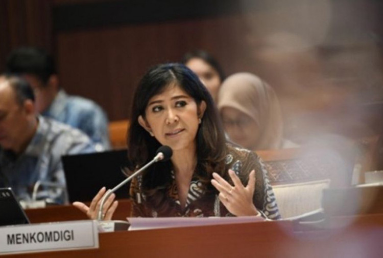 Menkomdigi Pastikan Tidak Ada Rencana Pembatasan WhatsApp Call dan Layanan VoIP