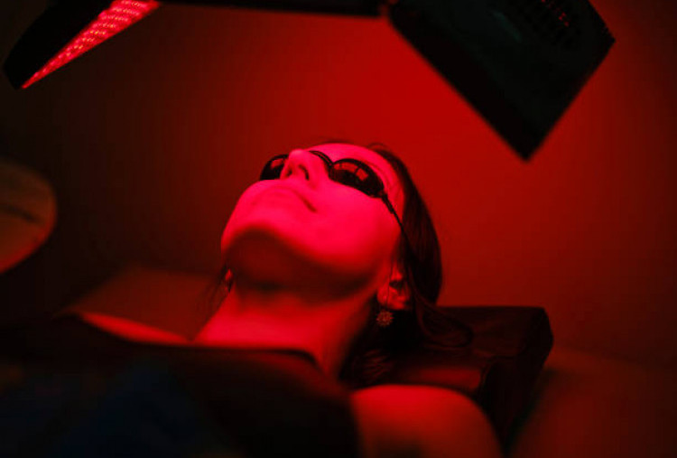 3 Kegunaan Red Light Therapy dan Manfaatnya