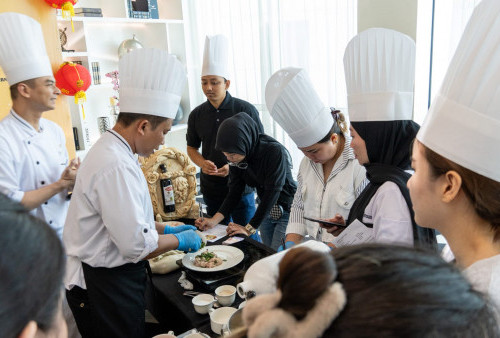 Cooking Class dan Dim Sum Plating Competition Ramaikan International Chef Day di Hotel Ciputra World Surabaya