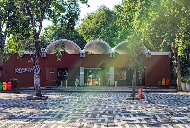 Taman Hiburan Pantai Kenjeran Raih Juara 2 Kategori Nature Based Tourism dalam Surabaya Tourism Awards 2025.