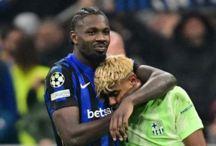 Lamine Yamal Nangis Usai Barcelona Kalah Dramatis dari Inter Milan, Marcus Thuram Peluk 'Little Messi'