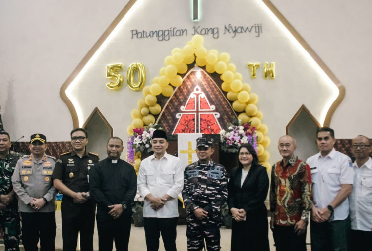 Pantau Gereja Jelang Natal, Eri Cahyadi Titip Doa untuk Kota Surabaya