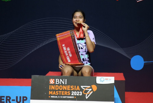 Juara Back-to-Back di Dua Turnamen, Ester Nurumi Tri Wardoyo Dipuji Taufik Hidayat