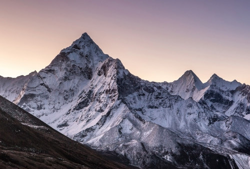 Ada Gunung Aktif Lima Kali Lebih Tinggi dari Gunung Everest di Inti Bumi