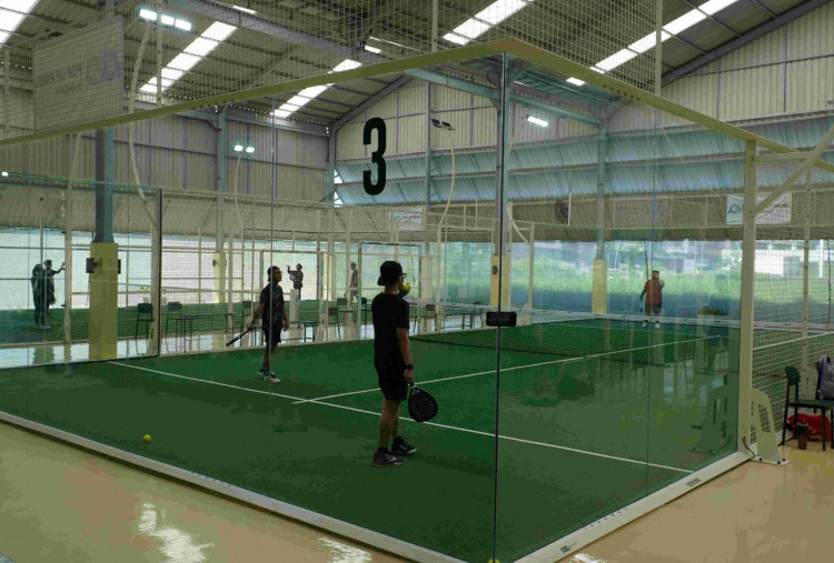 Gairahkan Olahraga, Senam Zumba Buka Tempat Padel Baru di Surabaya Timur