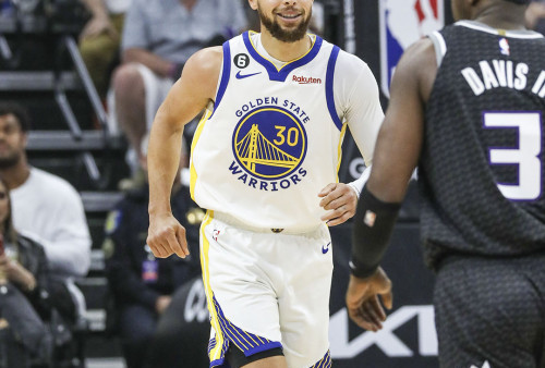 Cetak 50 Poin! Stephen Curry Cetak Sejarah di Game 7 NBA Playoffs