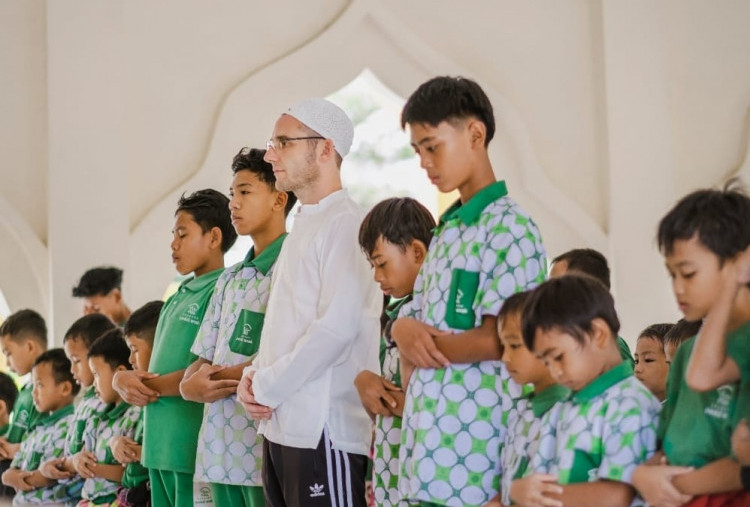 Bikin Tersenyum Lagi, Yayasan Peduli Anak Bangun Pusat Kesejahteraan Anak di Sumbawa