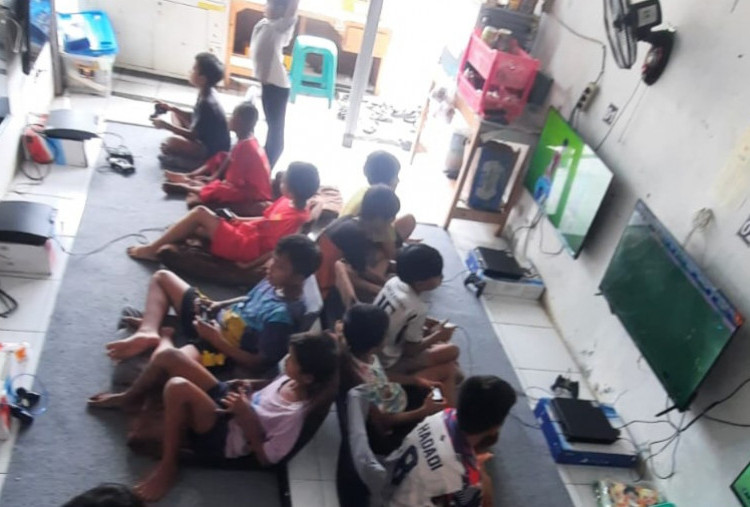 Pemilik Rental PS di Jakbar Bersyukur Pemerintah Batasi Akses Medsos dan Game Online Anak
