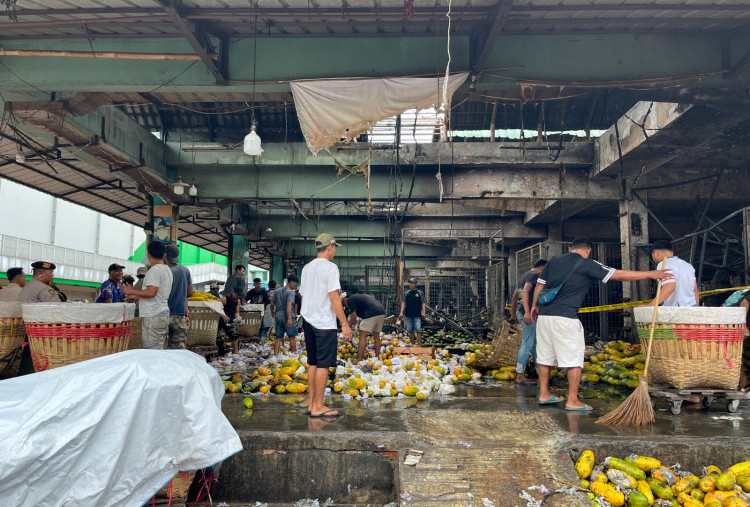 Kebakaran Pasar Induk Kramat Jati Pupuskan Niat Mulia Bu Par, Tabungan Anak Yatim Rp5 Juta Hangus