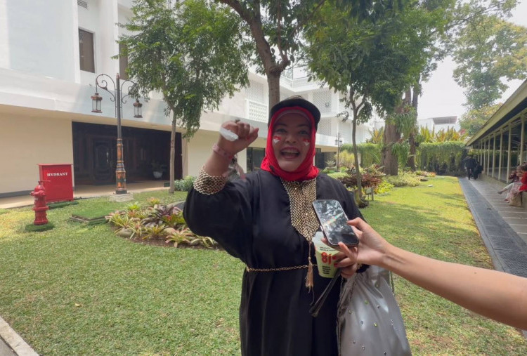 Tangis Haru Warga Bengkulu Lihat Prabowo di Istana: Indonesia Makin Maju, Bangga Jadi WNI!