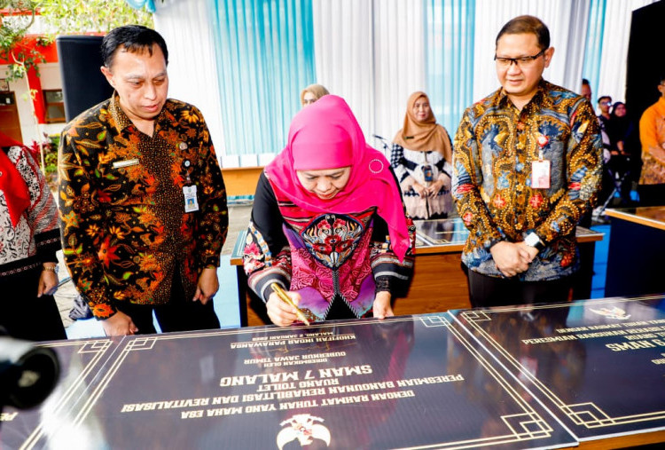 Revitalisasi 38 Sekolah Selesai, Khofifah Tekankan Mutu Pendidikan