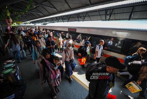 Puncak Arus Mudik, 27 Ribu Orang Berangkat Naik Kereta dari Surabaya