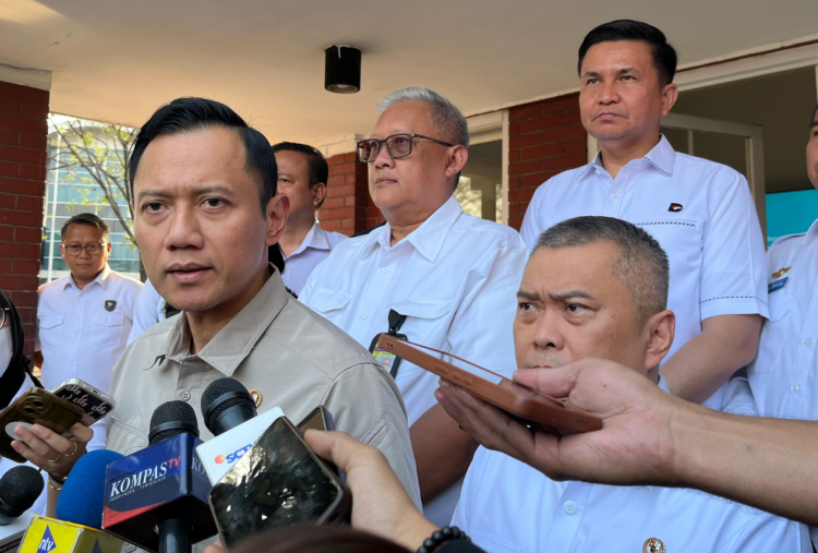Instruksi AHY, Tiket Pesawat Penumpang Gagal Berangkat Imbas Anak Krakatau Wajib Refund 100 Persen