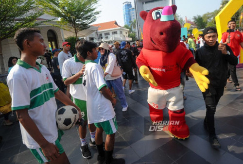 Trophy Tour Piala Dunia U-17 Sambangi Kota Surabaya 