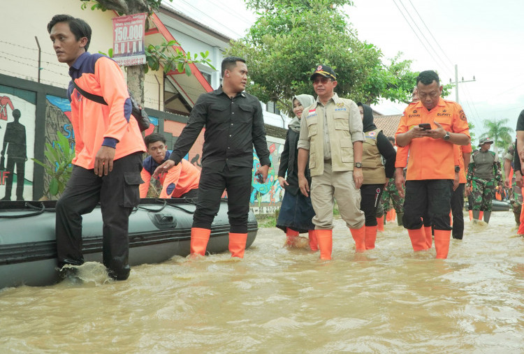 Kepala BNPB Tinjau Lokasi Terdampak Banjir Ponorogo