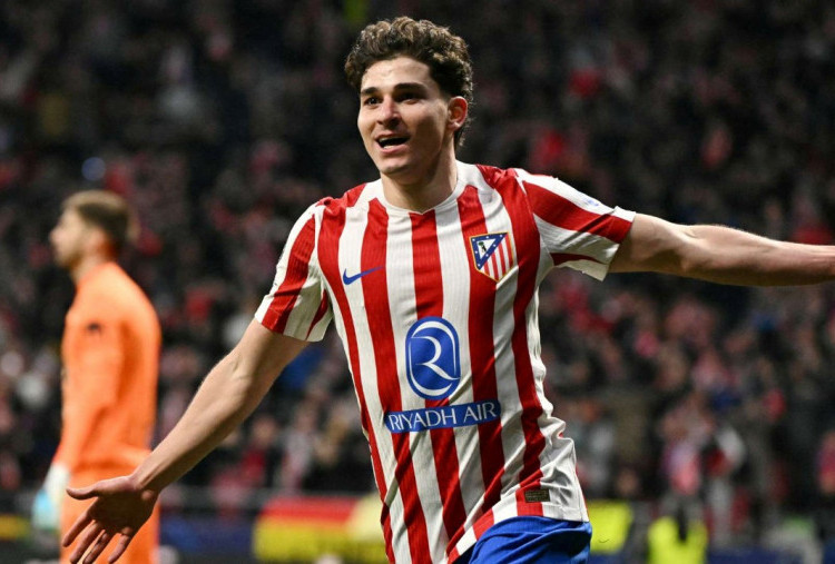 PSG Masuk Bursa Perburuan Julian Alvarez, Barca Tetap Terdepan