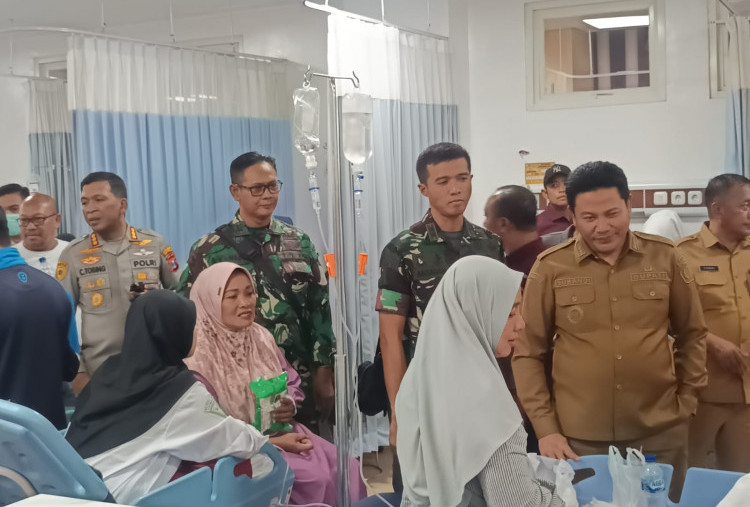 Ratusan Santri Ponpes Manbaul Hikam Sidoarjo Dirawat, Pemkab Periksa SPPG dan Amankan Sampel MBG