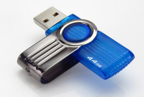 Pria Mabuk Panik Dua USB Driver Milik Perusahaan Hilang, Isinya Informasi Pribadi Milik 460 Ribu Orang Lho!