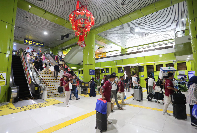 Puncak Arus Balik Imlek, 38 Ribu Penumpang Tiba di Jakarta pada 17 Februari 2026