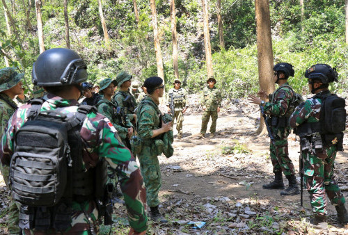  Brigif 2 Marinir yang dipimpin Komandan Kompi Latihan Lettu Marinir Gilang Aditya Kanandha bersama Singapore Army dan Japan Ground Self-Defense Force (JGSDF) saling berbagi materi tentang tehnik dan taktik patroli tempur pada saat pelaksanaan praktek patroli tempur. 