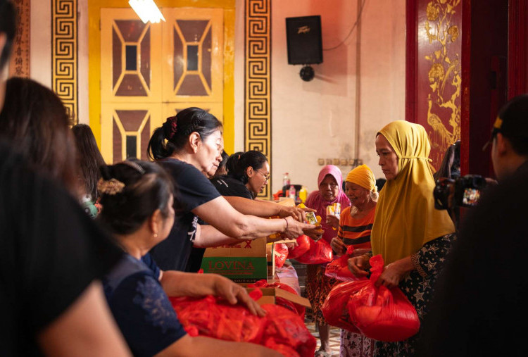 Kelenteng Boen Bio Surabaya Gelar Bakti Sosial Tahunan, Bantu Warga Sekitar