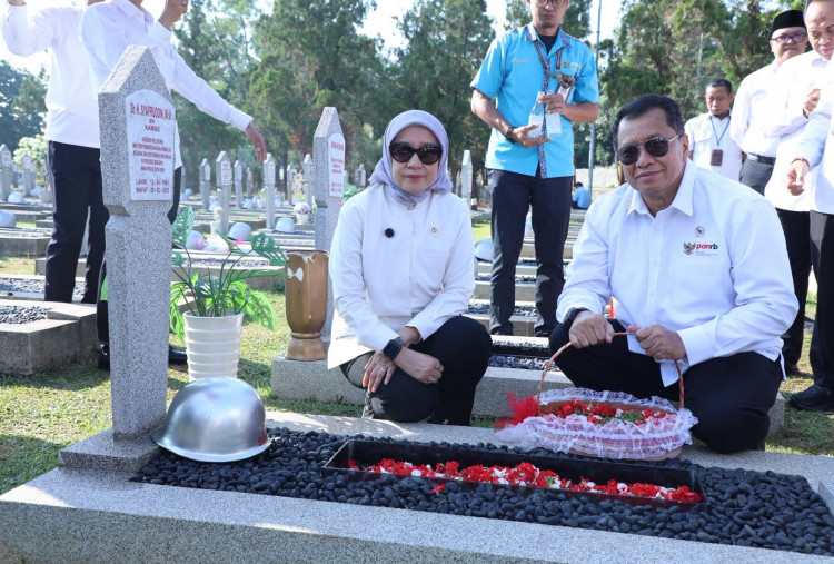 Jelang HUT ke-67, Kementerian PANRB Kenang Jasa Mantan Menteri Lewat Ziarah Makam