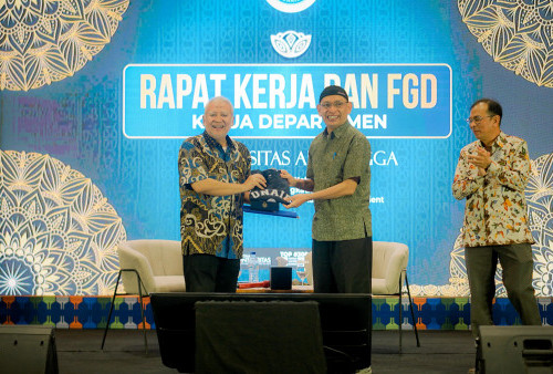 Rapat Kerja dan FGD Ketua Departemen Universitas Airlangga di Labuan Bajo (3-Habis): Peran Pemimpin Mewujudkan Universitas Berkelas Dunia