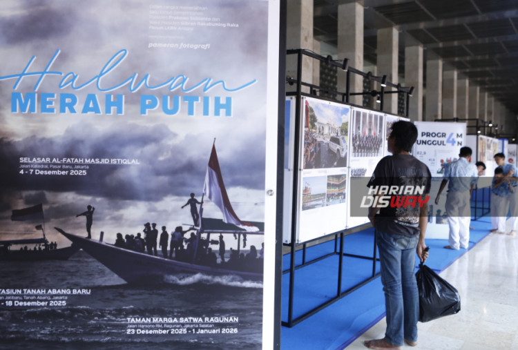 Pameran “Haluan Merah Putih” dikuratori oleh Fanny Octavianus dan dirancang sebagai ruang publik untuk menikmati karya jurnalistik nasional yang informatif, inspiratif, dan mudah diakses oleh masyarakat luas.