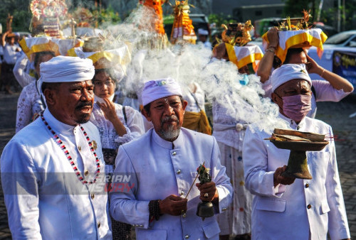 Upacara Melasti di Surabaya