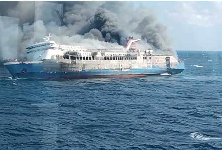 KM Mutiara Sentosa II Terbakar di Laut Jawa, Evakuasi Masih Berlangsung