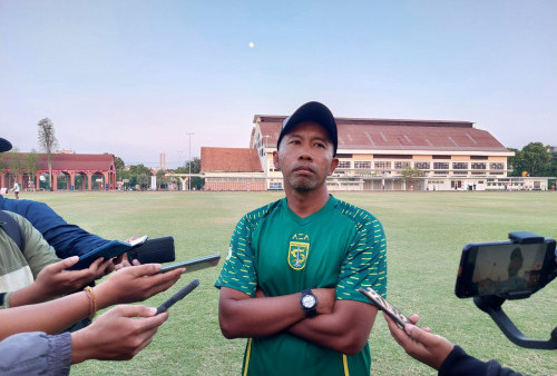 PSSI Tolak Permohonan Pengesahan Uston Nawawi Sebagai Head Coach Persebaya