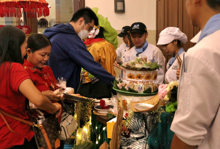 Melestarikan Tumpeng Karya Siswa SMK dalam Ujian Praktik Kolaboratif 