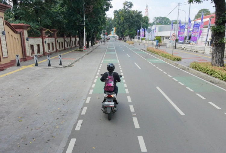 Potret Hari Pertama Lebaran, Jakarta Lengang dari Blok M hingga Sudirman