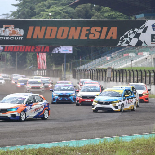 Mantap, Pembalap Muda Honda Racing Indonesia Amankan Podium di Seri Perdana ITCR 2022