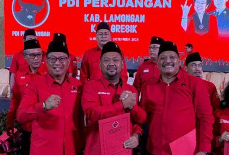 Bupati Fandi Akhmad Yani Pimpin DPC PDIP Kabupaten Gresik 