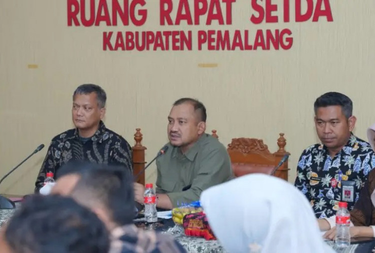 KPK Sita Uang Rp2 Miliar dalam OTT Bupati Pemalang