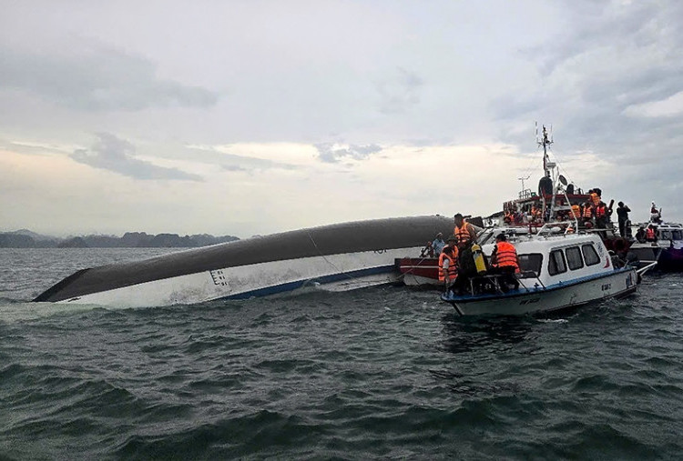 Tangis di Teluk Ha Long: Nestapa Keluarga Korban Wonder Sea