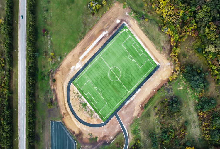 Tren Investasi Lapangan Olahraga Mulai dari Mini Soccer Hingga Padel