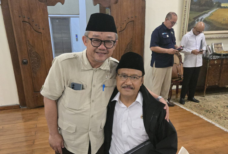 Sekjen PBNU Gus Ipul Beri Ucapan Khusus Lebaran ke Sekum Muhammadiyah Prof Mukti
