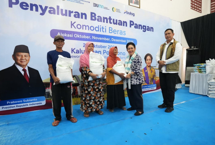 BULOG dan DPR RI Luncurkan Bantuan Pangan Beras Tahap III, Pastikan Keberlanjutan Bantuan hingga Akhir 2026