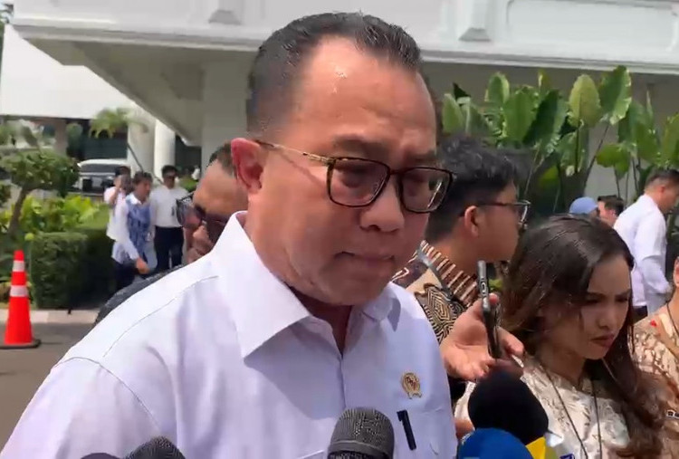 BRIN Bakal Uji Coba Tepung Singkong untuk Padamkan Karhutla