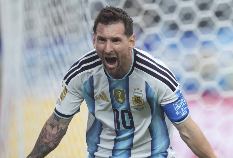 Carlos Tevez Puji Lionel Messi di Piala Dunia 2026, Sebut Argentina Beruntung Punya 2 Legenda