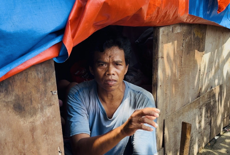 Pengakuan Kuncoro Warga Bantaran Rel Senen, Mau Direlokasi ke Rusun Asal Gratis