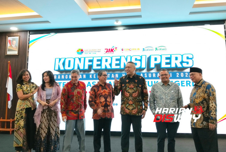 Literasi asuransi bagi UMKM digelar melalui kerja sama dengan PT Permodalan Nasional Madani di tujuh titik, yakni Semarang (dua kali kegiatan), Jakarta, Surabaya, Makassar, Manado, dan Denpasar. Puncak perayaan berlangsung di Jakarta pada 20 Oktober 2026. Program ini bertujuan meningkatkan kesadaran masyarakat akan pentingnya perlindungan asuransi. (Foto: Raka Denny/Harian Disway)