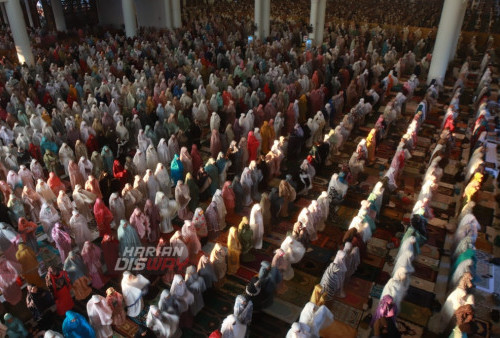 Shalat Idul Adha di Masjid Al Akbar Surabaya