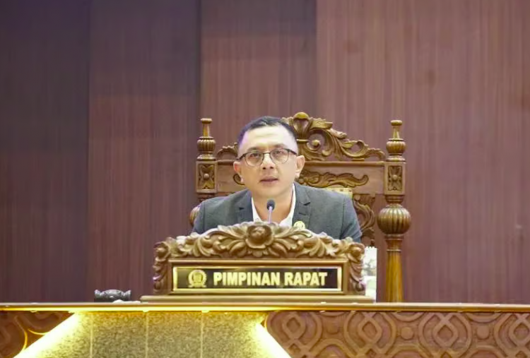 Dorong Aturan Tegas, Deni Wicaksono Ingatkan Potensi Pungli di Sekolah Menengah Jatim