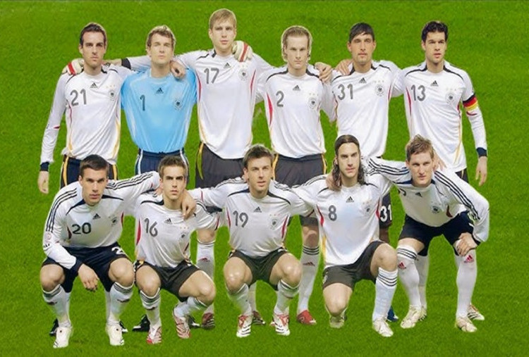 Kilas Balik Generasi Emas Jerman 2006: Fondasi Juara Dunia 2014, Awal Kebangkitan Der Panzer